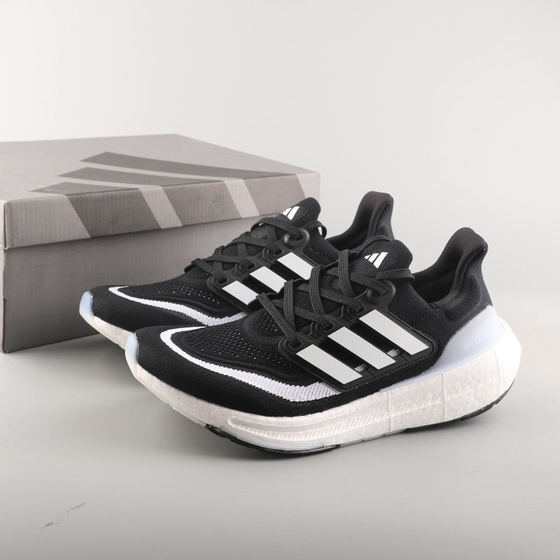 ADIDAS ULTRABOOST LIGHT 23