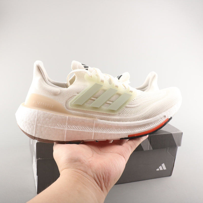 ADIDAS ULTRABOOST LIGHT 23