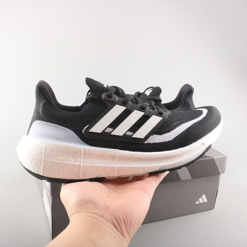 ADIDAS ULTRABOOST LIGHT 23