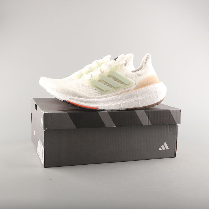 ADIDAS ULTRABOOST LIGHT 23