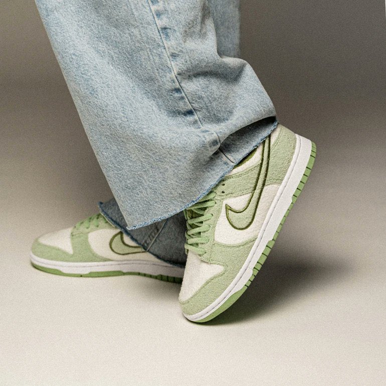 NIKE DUNK LOW FLEECE GREEN