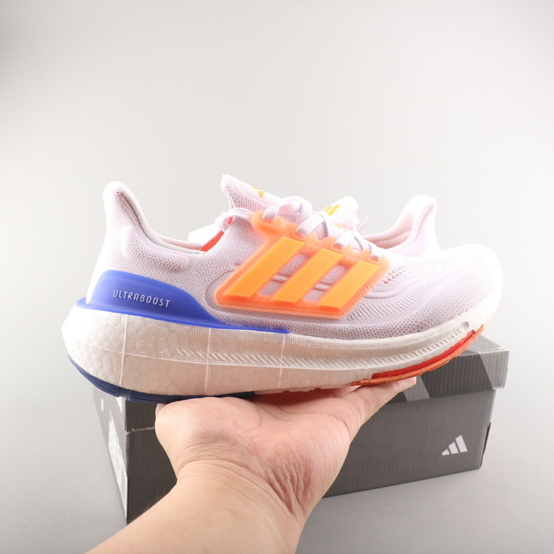 ADIDAS ULTRABOOST LIGHT 23