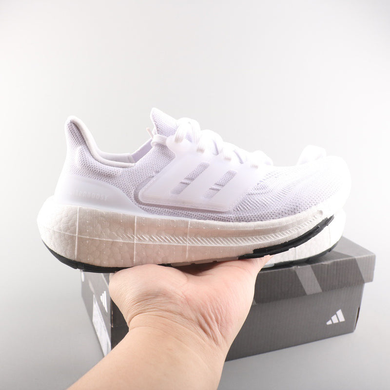 ADIDAS ULTRABOOST LIGHT 23