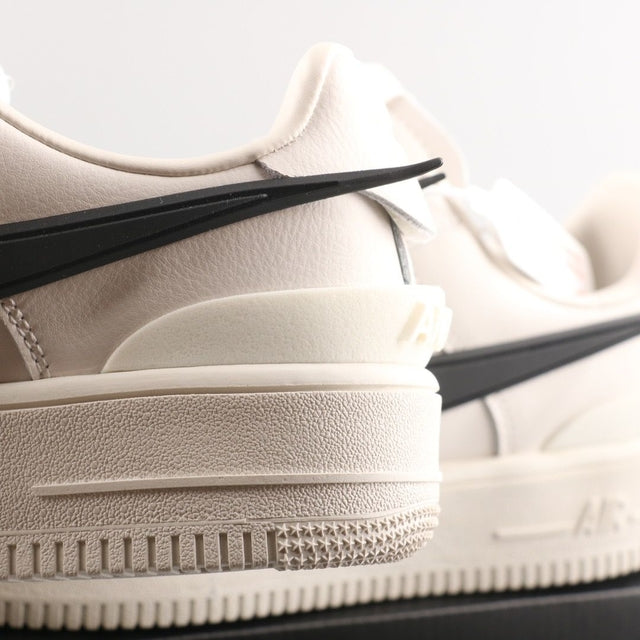 NIKE AIR FORCE 1 LOW x AMBUSH WHITE