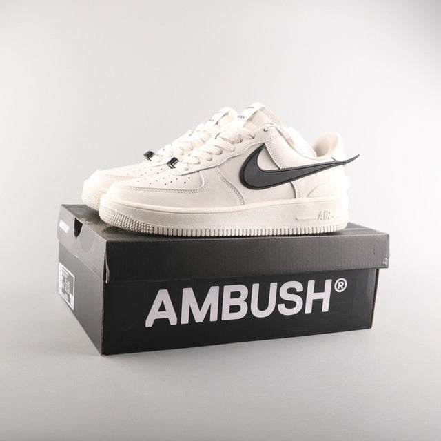 NIKE AIR FORCE 1 LOW x AMBUSH WHITE