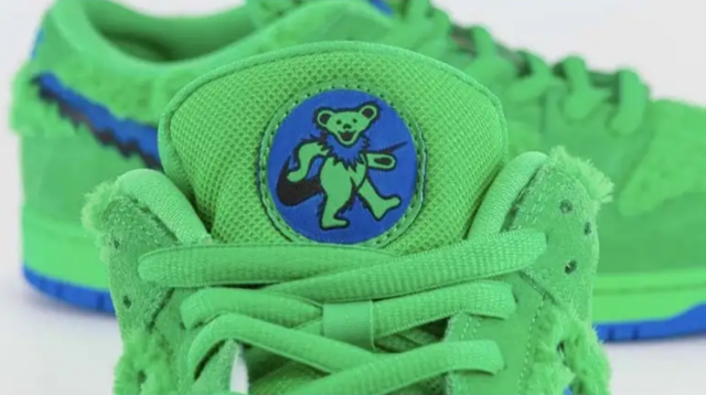 NIKE SB DUNK LOW GRATEFUL DEAD BEARS GREEN