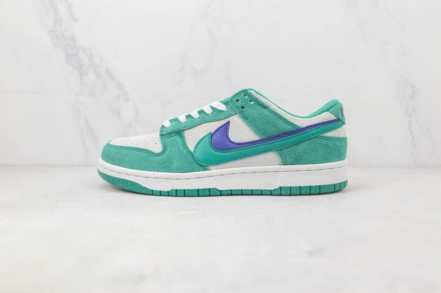 NIKE DUNK LOW SE 85