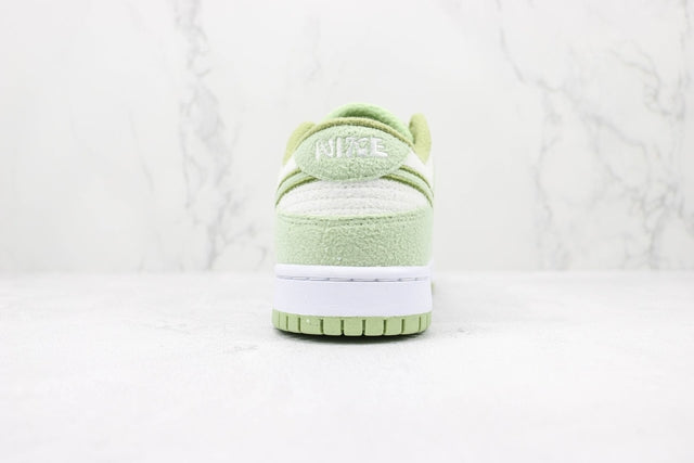 NIKE DUNK LOW FLEECE GREEN