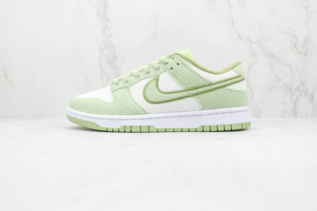 NIKE DUNK LOW FLEECE GREEN