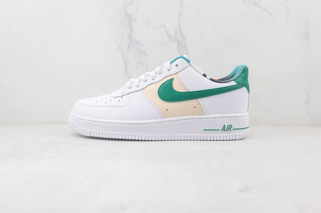 NIKE AIR FORCE 1 "07 LV8 EMB