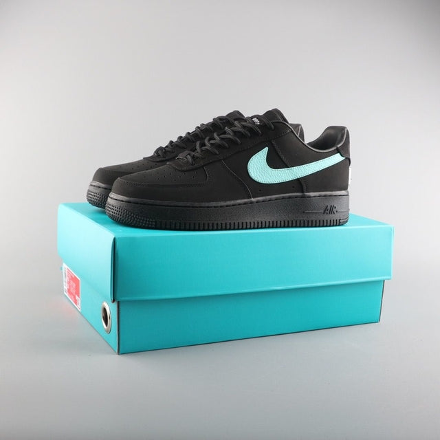 TIFFANY & Co. x NIKE AIR FORCE 1 LOW